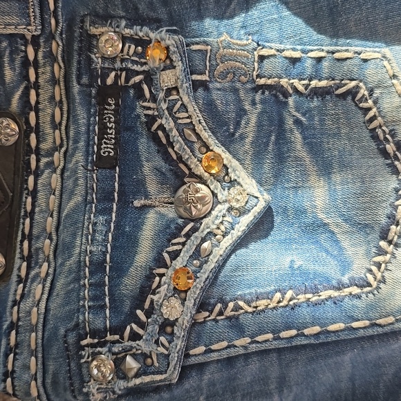 Miss me cuffed capri - Picture 5 of 5